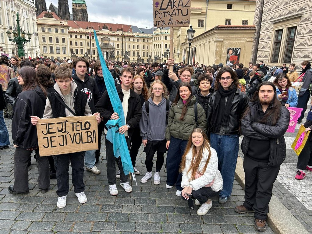 Mladé pirátstvo na Pochodu pro život: právo na volbu a hlas mladé generace